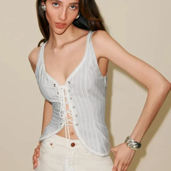 Reformation Fitz Top Ivory - Size 6 - Picture 2 of 2